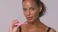 Пінцет для корекції брів Tweezerman Pink Perfection Slant Tweezer - Фото 3