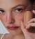 Румяна для щік та губ rhode pocket blush - toasted teddy - bronze terracotta Size: 5.3g / 0.18 oz. - Фото 5