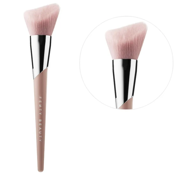 Пензель Fenty Beauty by Rihanna Cheek Hugging Bronzer Brush 190