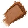Шовковистий матовий бронзер Benefit Cosmetics Hoola Matte Powder Bronzer Color: Hoola Caramel Bronzer - medium-deep matte bronzer Size 0.28 oz / 8 g - Фото 3