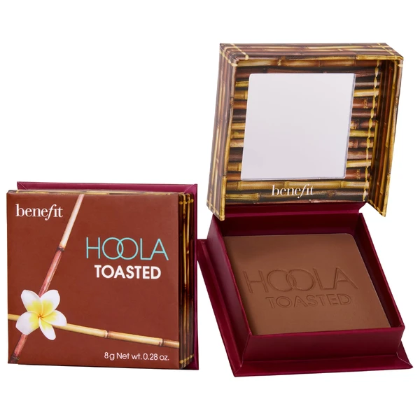 Шовковистий матовий бронзер Benefit Cosmetics Hoola Matte Powder Bronzer Color: Hoola Toasted Bronzer - deep matte bronzer Size 0.28 oz / 8 g