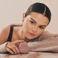Зволожуючий крем для рук з ніацинамідом Rare Beauty by Selena Gomez Find Comfort Hydrating Hand Cream 50 мл - Фото 2