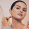 Заспокійливий гель-стік Rare Beauty by Selena Gomez Find Comfort Stop & Soothe Aromatherapy Pen 0.16 oz / 5 mL - Фото 2
