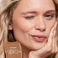 Жидкий кремовый бронзер Saie Dew Bronze Soft-Focus Sculpting Liquid Bronzer Color: Sand - fair to light with neutral-warm undertones Size .4 oz - Фото 2