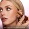 Скульптурный крем-бронзер Too Faced Chocolate Soleil Melting Bronzing & Sculpting Stick Color: Chocolate Lava - deep Bronze Size 0.282 oz - Фото 7