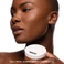М'який розмитий пудровий фініш MAKEUP BY MARIO SurrealSkin™ Talc-Free Soft Blur Setting Powder Color: 2 Neutral Light Size 0.53 oz / 15 g - Фото 8