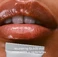 Пептидний бальзам для губ rhode Peptide Lip Treatment Nourishing Glaze, Salted Caramel, 10 ml - Фото 2